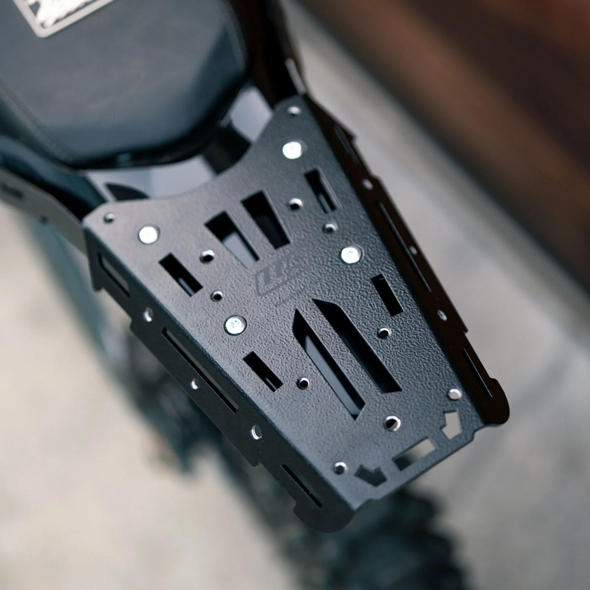 Wild Bee Rack Warp 9 Ultra Bee Rear Rack – Electric Takeover